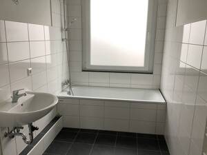 Modernisiert! 3-Zimmer Wohnung mit Balkon und Blick ins Grüne – 33609 Bielefeld – Vorschaubild 4