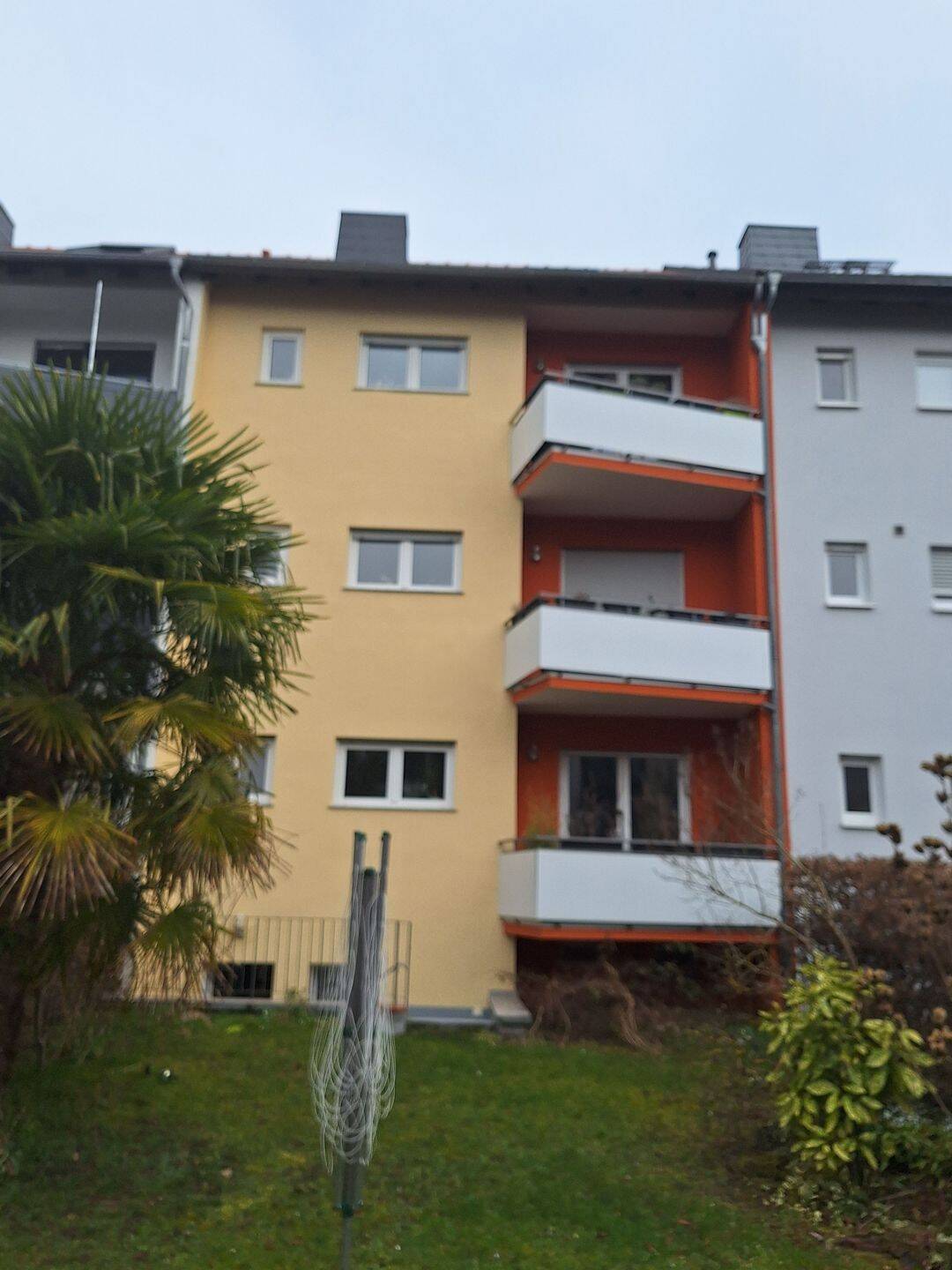 Saarbrücken-Rodenhof, saniertes 3 Familien-Reihenhaus in ruhiger Lage – Saarbrücken – Vorschaubild 2