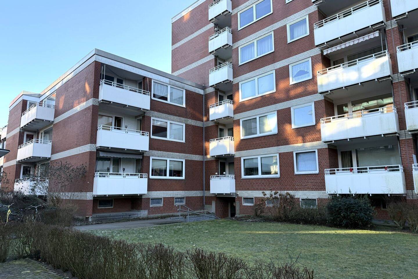 ***Investieren statt renovieren*** – Pinneberg – Bild 1 von 9