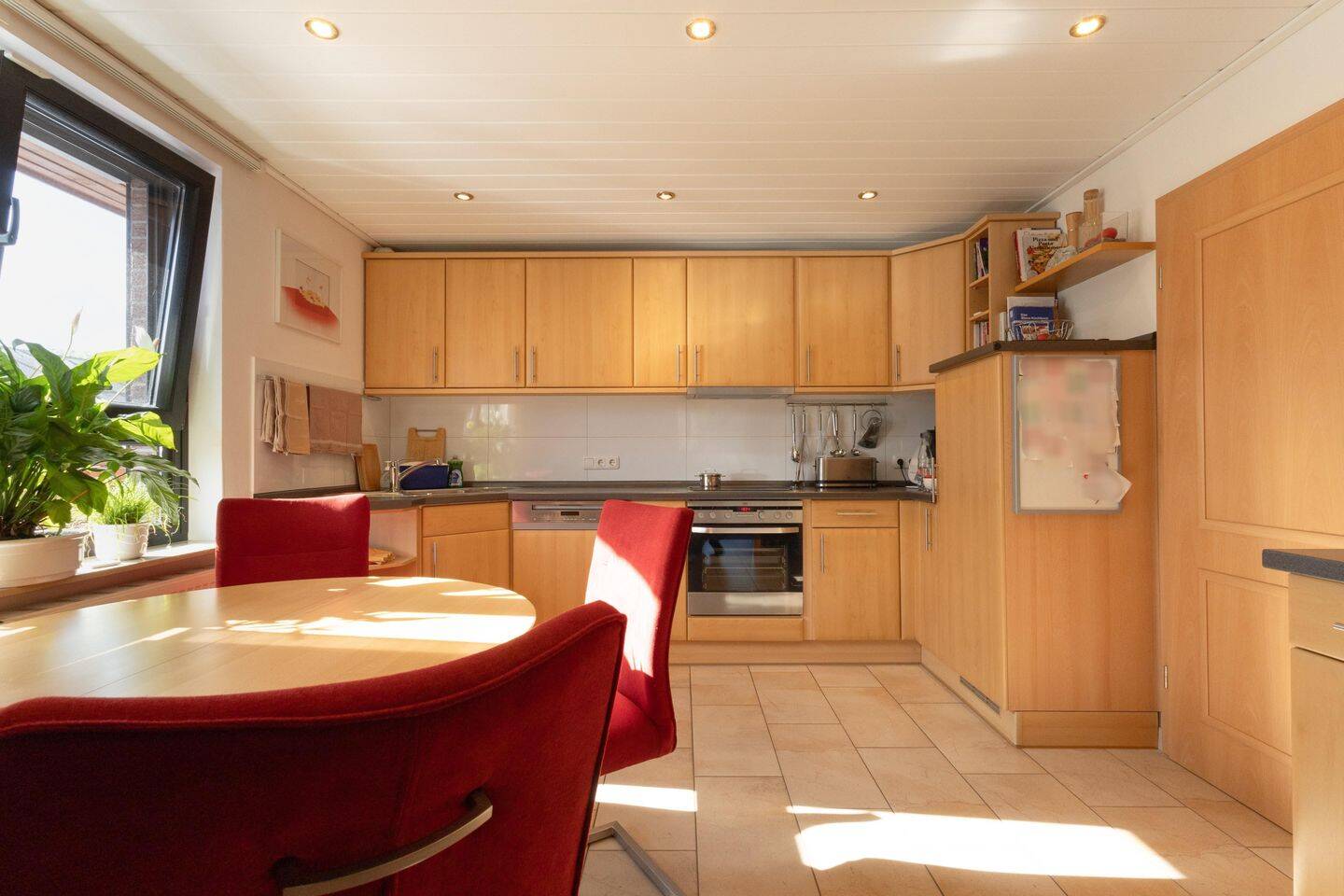 Modernisierter Wohlfühl-Bungalow mit Traumgarten, Pool und PV-Anlage – Lengede – Vorschaubild 9