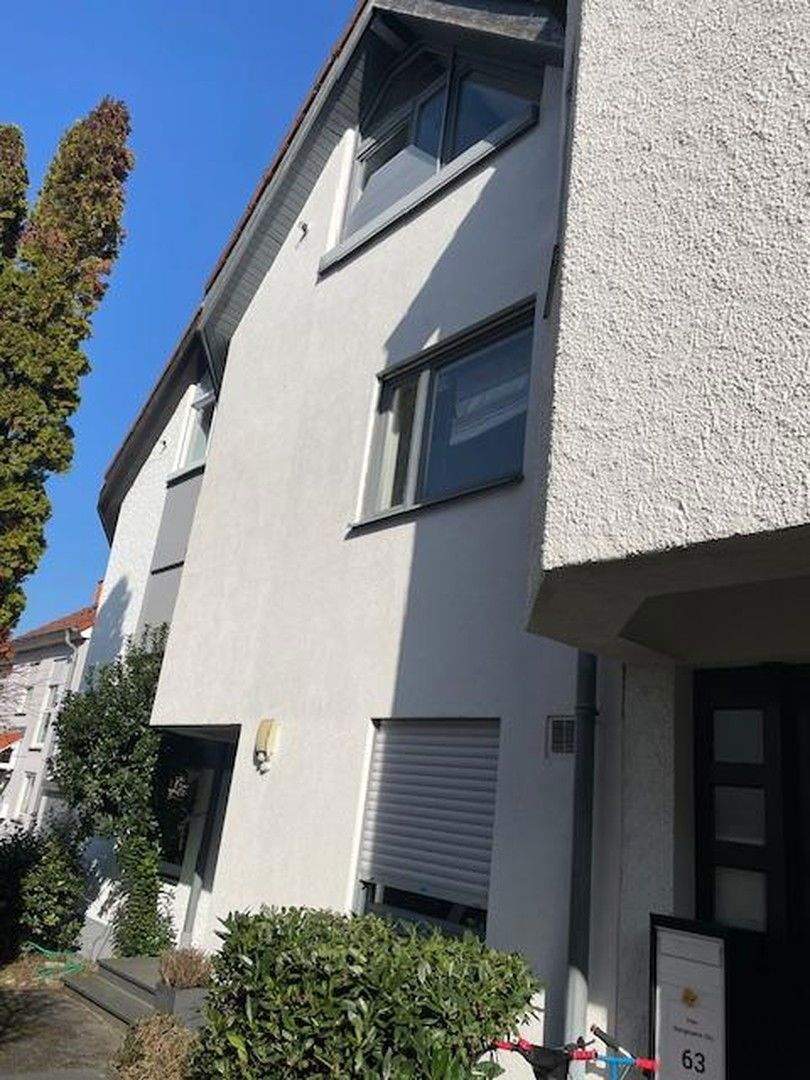 Großzügiges Wohlfühlhaus/RMH/Aukamm – Wiesbaden – Bild 1 von 9