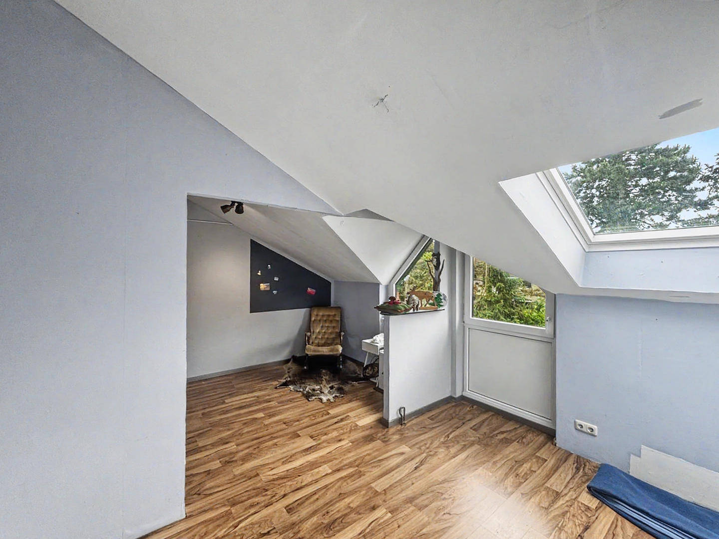 Familienfreundliches Reihenhaus mit Carport in Düsseldorf-Lichtenbroich – Düsseldorf – Vorschaubild 8