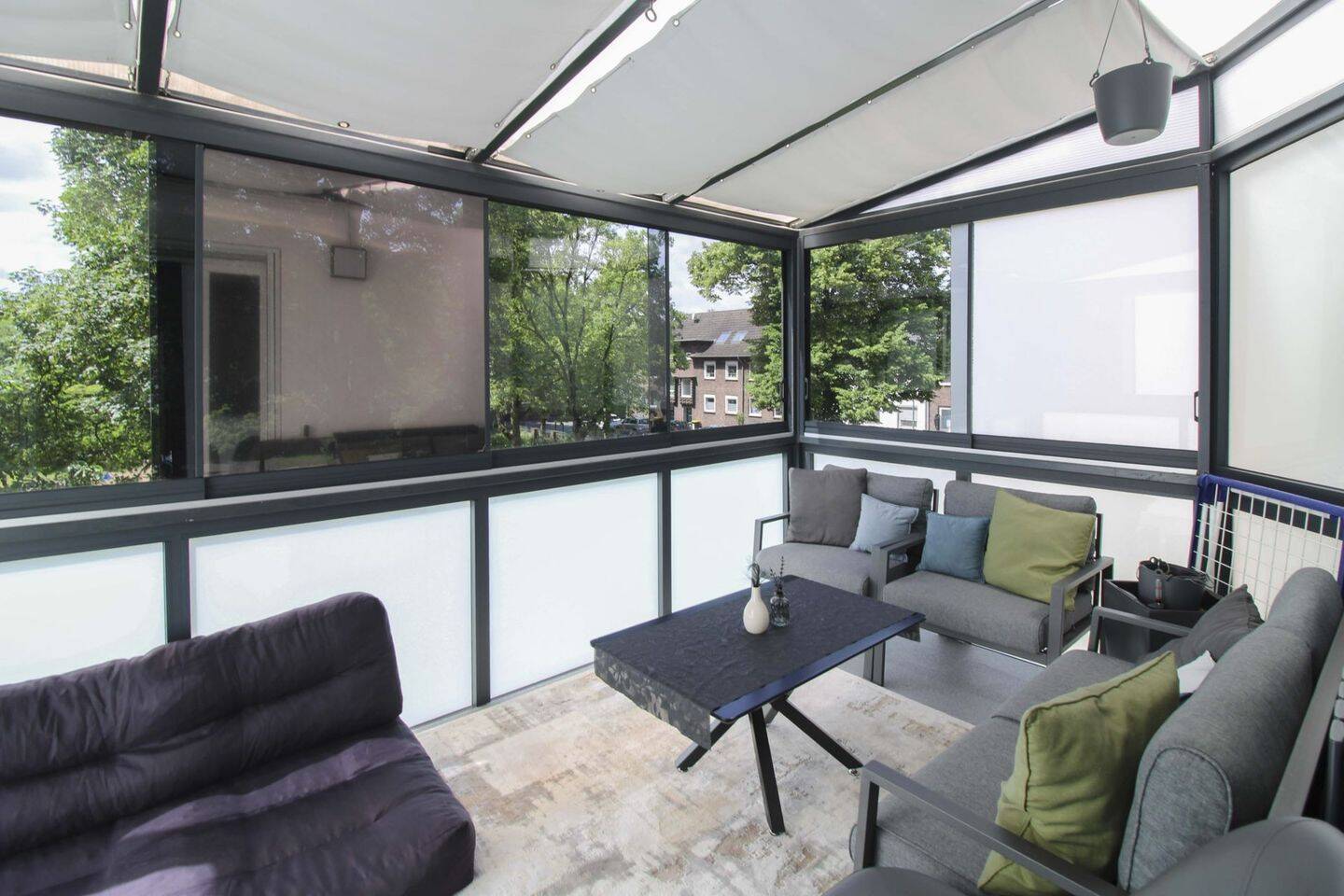 Wohn Traum mit Balkon - hochwertig Kernsanierte 103 qm Eigentumswohnung – Duisburg – Vorschaubild 3