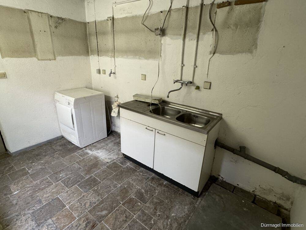 Haus mit Entwicklungspotenzial in Würzburg-Heidingsfeld – Würzburg – Vorschaubild 8