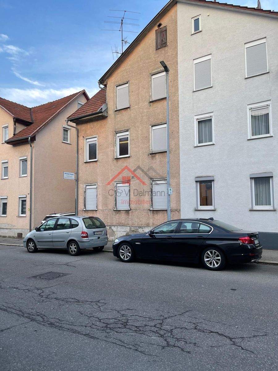 Große sanierungsbedürftigte Doppelhaushälfte mit 3 Einheiten und Gewerbeanteil – Tuttlingen – Vorschaubild 5