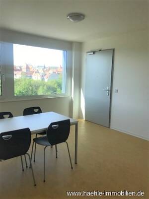 Blick übers Elbtal - für Studenten - Doktoranden - möblierte 3er WG Wohnung -frei ab 01.09.2026 – 1187 Dresden – Vorschaubild 4