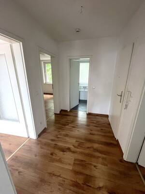 Bei VIVAWEST die Sonnenstrahlen auf dem eigenen Balkon genießen. – 47139 Duisburg – Vorschaubild 8