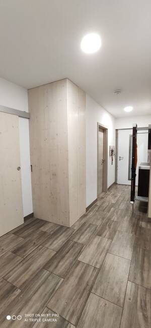 Kernsanierte 3-Zimmer-Wohnung mit zwei Balkonen und malerischem Taunusblick. – 65835 Liederbach – Vorschaubild 2