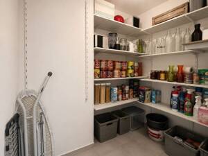 "Großzügige 5-Zimmer-Wohnung mit Balkon, Garage & Aufzug - attraktive Kapitalanlage in Regensburg" – 93057 Regensburg – Vorschaubild 6