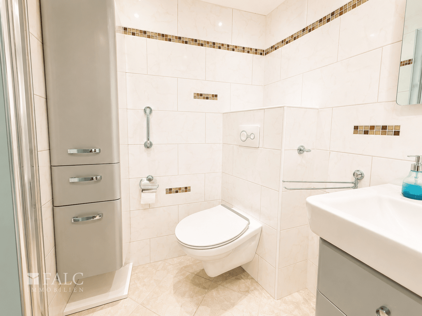 Gepflegte 2-Zimmer-ETW mit Balkon, Stellplatz und EBK - ideal für Eigennutzer und Kapitalanleger – Bremerhaven – Vorschaubild 9