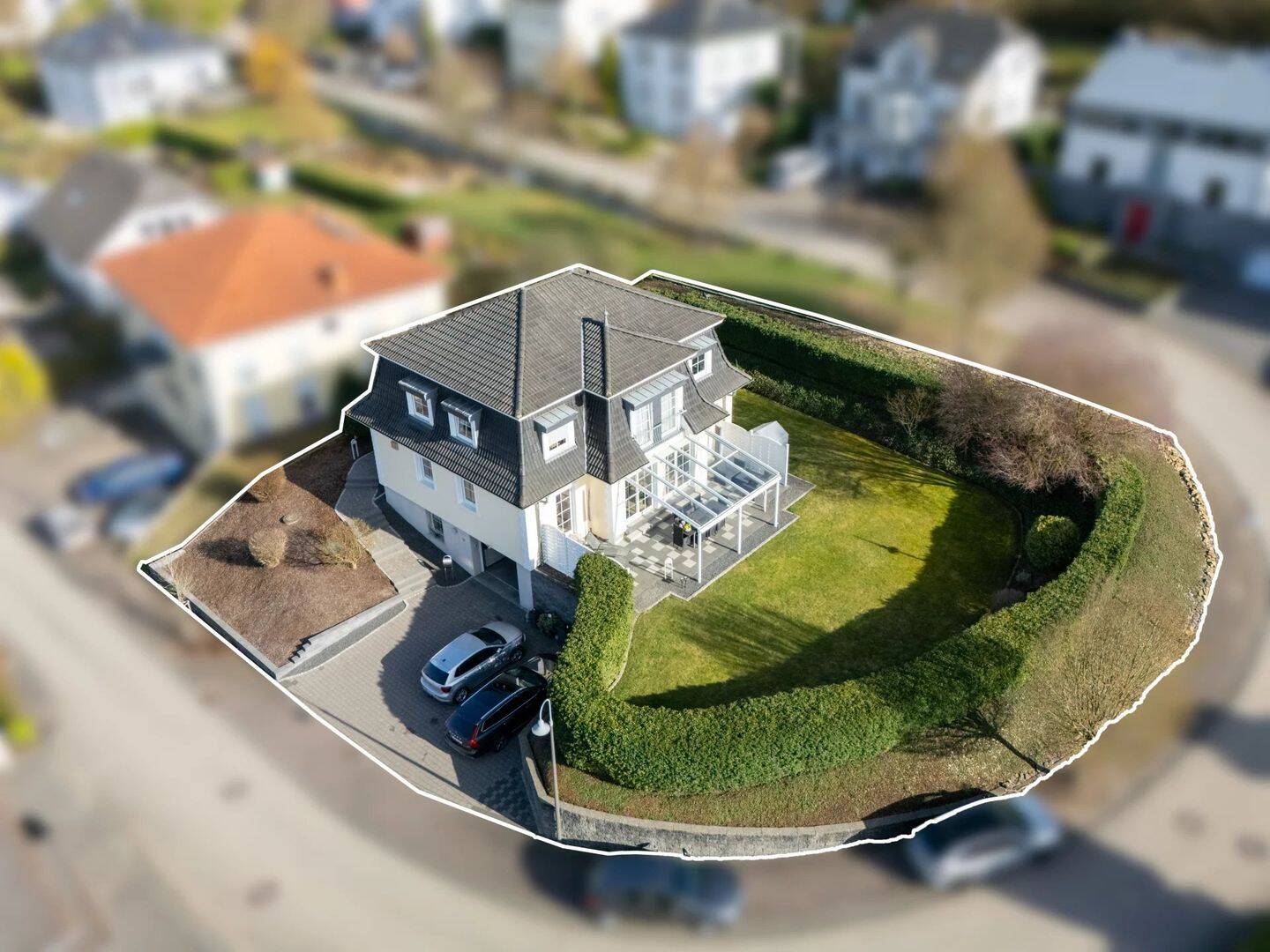 Repräsentatives Einfamilienhaus in Wellen - direkt an der luxemburgischen Grenze – Wellen – Bild 1 von 9