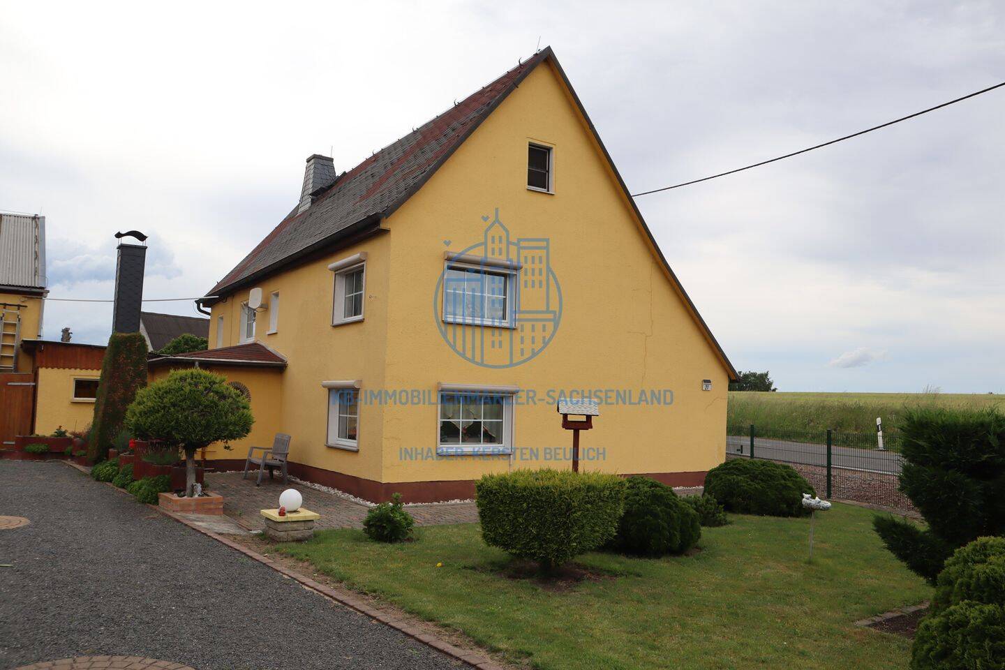 Einfamilienhaus mit Nebengebäuden - heute kaufen, morgen einziehen und sukzessive modernisieren! – Döbeln – Vorschaubild 3