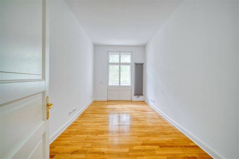 Top City-West-Lage: sanierte, ruhige Gartenhauswohnung mit Balkon – Berlin – Vorschaubild 4