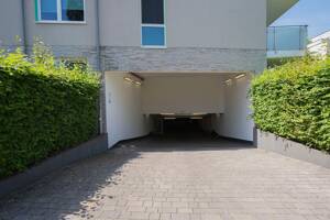 Genuss obenauf! Maisonette mit Dachterrasse, Luxus-EBK, ... und vielen weiteren Annehmlichkeiten! – 60438 Frankfurt am Main – Vorschaubild 7