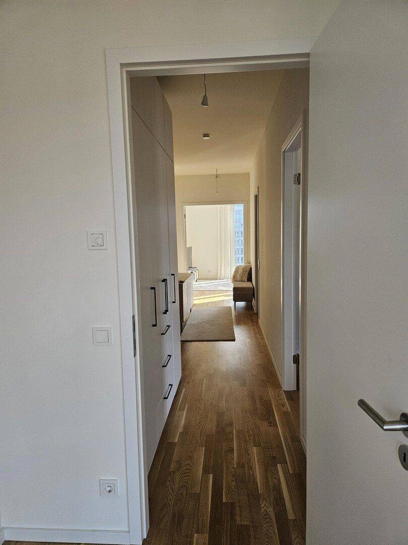 Traumhafte 4 Zimmer Wohnung mit direktem Spreeblick und Weitblick über die Stadt – Berlin – Vorschaubild 5