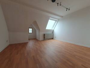 Schöne 2-Zimmer-Dachgeschosswohnung mit zusätzlichem Spitzboden – 45276 Essen – Vorschaubild 6
