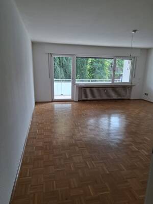 EXKLUSIVES WOHNEN IN MARIENBURG, RUHIG IM GRÜNEN: 3 - ZIMMER WOHNUNG - PREMIUM-TERRASSE & TG!