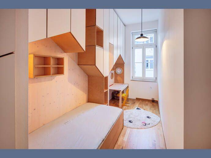Möbliert: Altbauflair mit Balkon im Rückgebäude – München – Vorschaubild 7