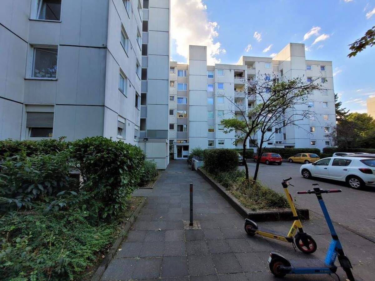 BN-Endenich. Vermietete Kapitalanlage EG mit 3 ZKB mit Balkon - Provisionsfrei! – 53121 Bonn – Bild 1 von 9