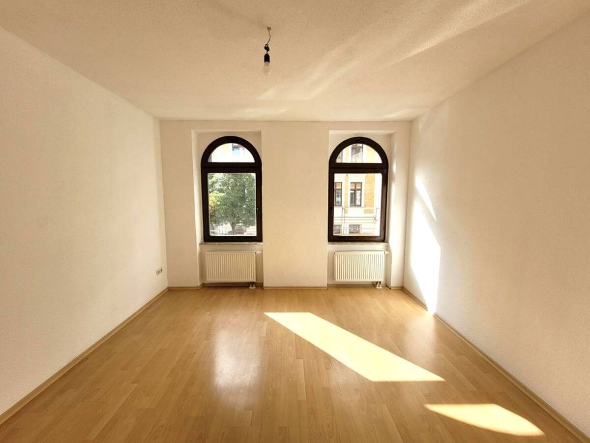 Eigentumswohnung mit Aufzug und Balkon in Lindenau – 4177 Leipzig – Bild 1 von 9