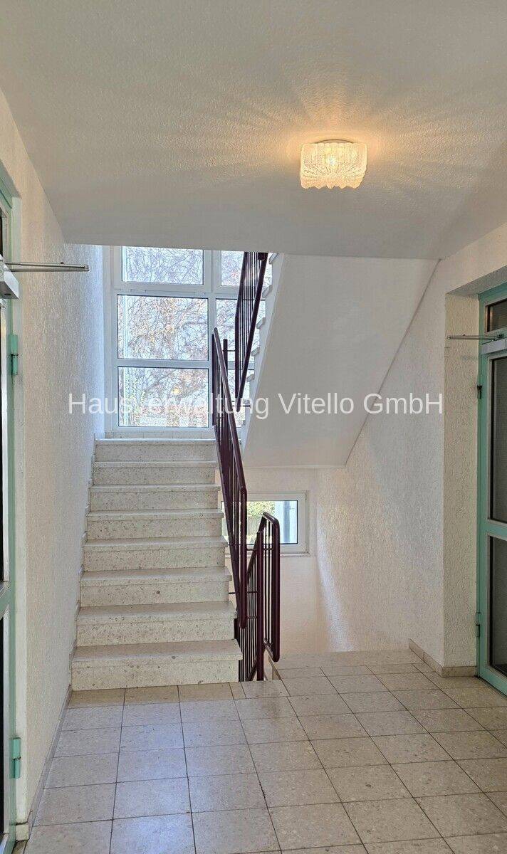 Gepflegte 1-Zimmer-Wohnung mit Balkon und Garage in Saarbrücken-Scheidt – Saarbrücken – Vorschaubild 4
