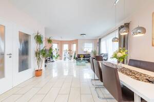Sasel: Einfamilienhaus mit 5 Zimmern, Garten & Carport – 22393 Hamburg – Vorschaubild 4