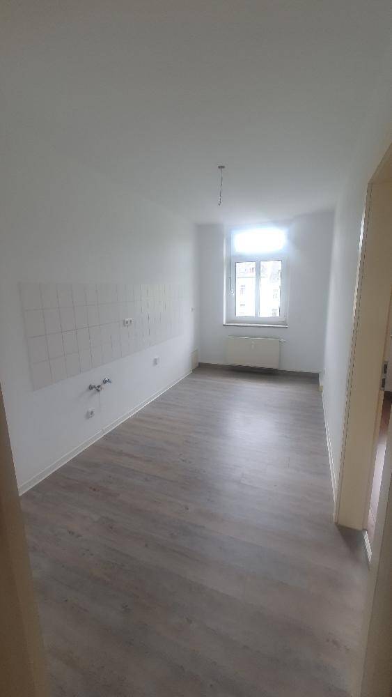 Zentrum Brühl 2 Zimmer mit großem Badezimmer – Chemnitz – Vorschaubild 4