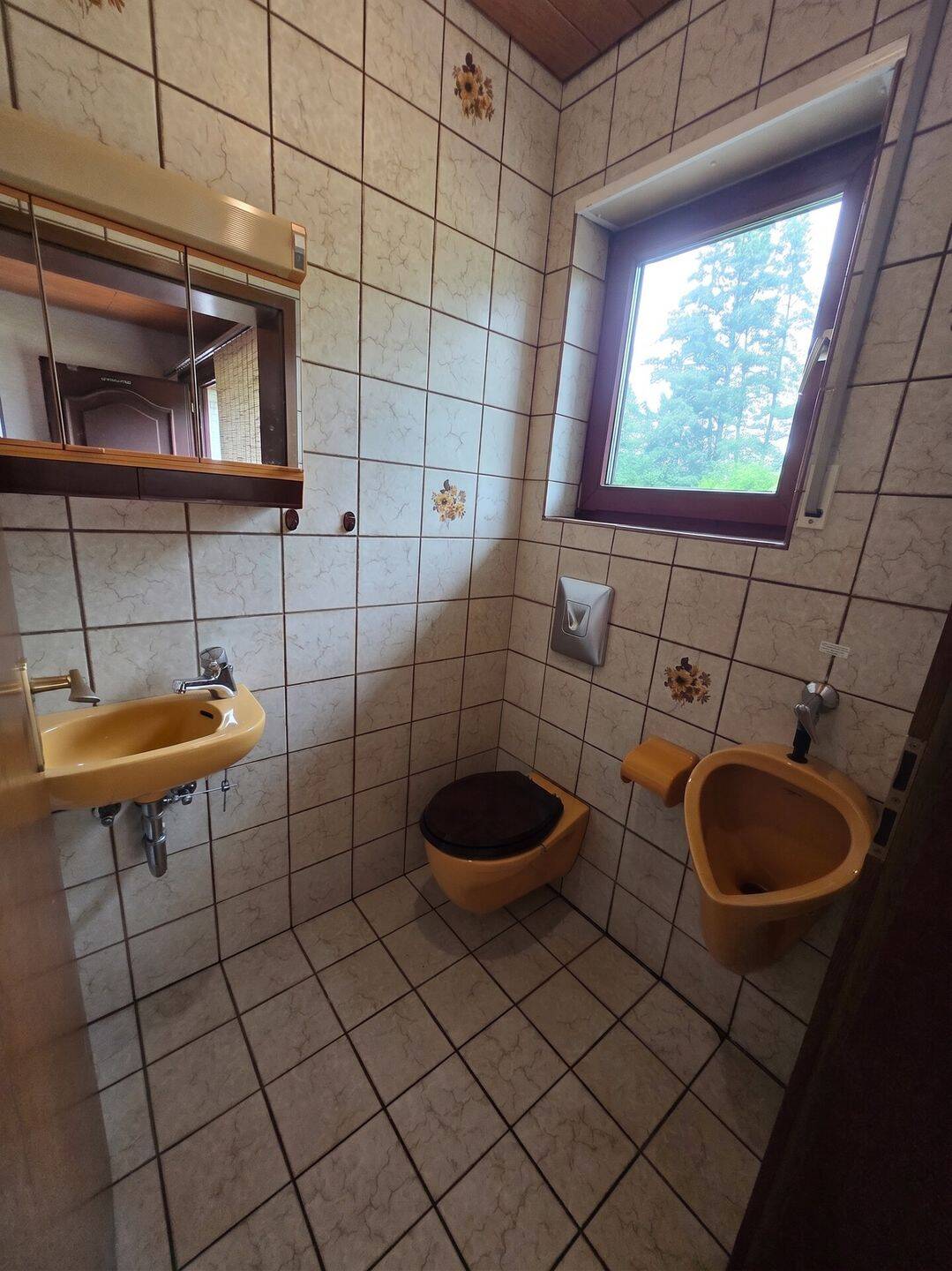 Gepflegte Doppelhaushälfte mit großzügigem Raumangebot und Garten in ruhiger Lage – Schmelz – Vorschaubild 5