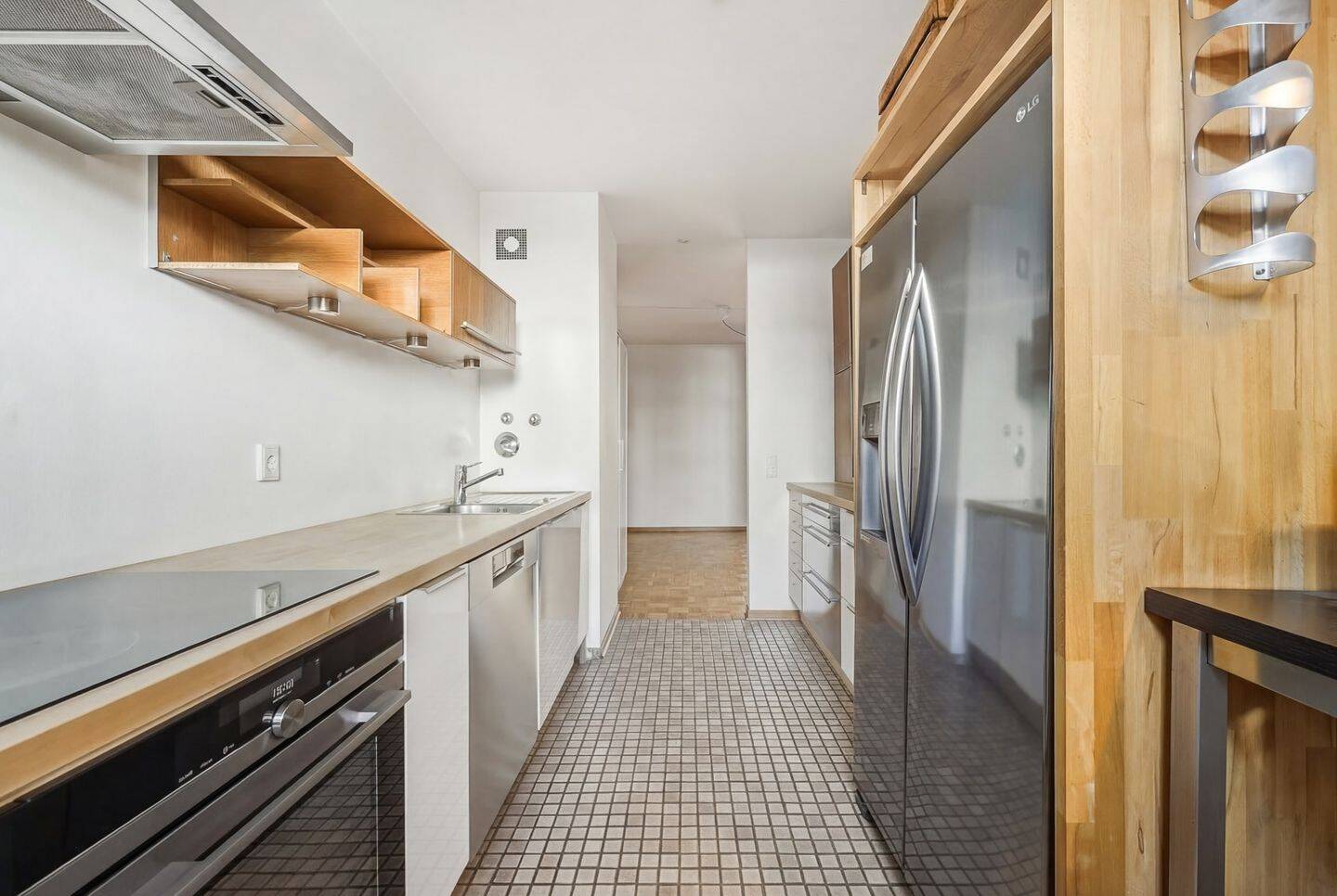 Stilvolle 3-Zimmer-Wohnung mit Gartenidylle in München-Bogenhausen – München – Vorschaubild 6