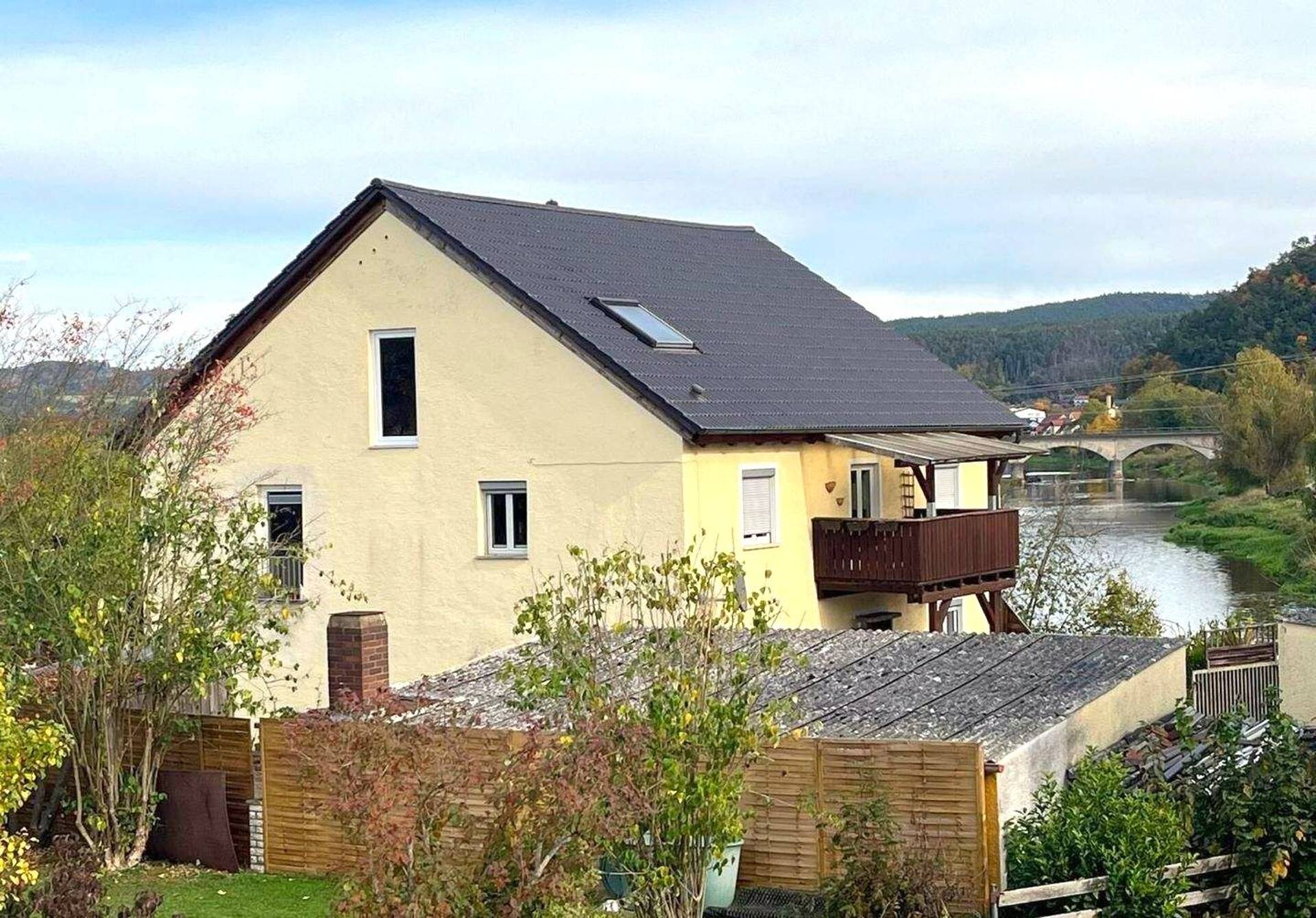 Mehrfamilienhaus in 93128 Regenstauf mit 278 m² kaufen