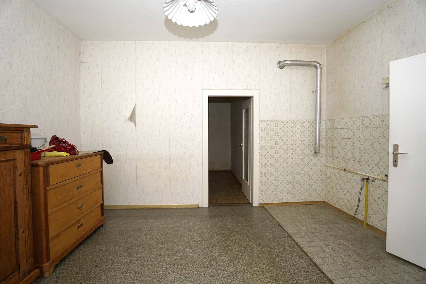 Charmantes kleines Reihenmittelhaus, sanierungsbedarf. – Lambrecht – Vorschaubild 3