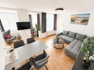 Zwei sanierte Ferienwohnungen mit Leuchtturm- und Ostseeflair | www.LUTTER.net – 18119 Rostock – Vorschaubild 7