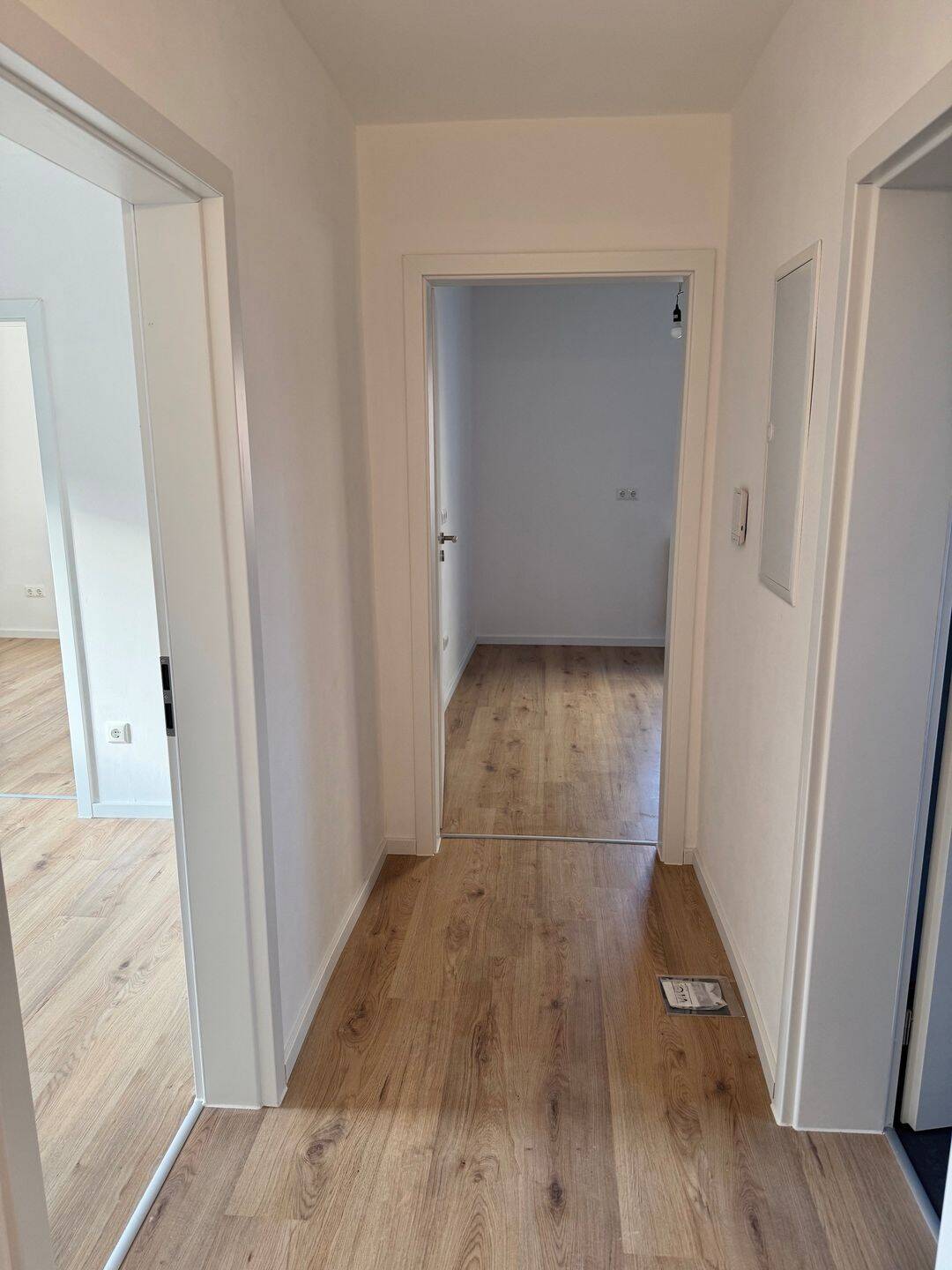 Sofort frei! Frisch renovierte 75 m² Maisonette-Wohnung in zentraler Lage von Ochsenfurt – Ochsenfurt – Vorschaubild 5