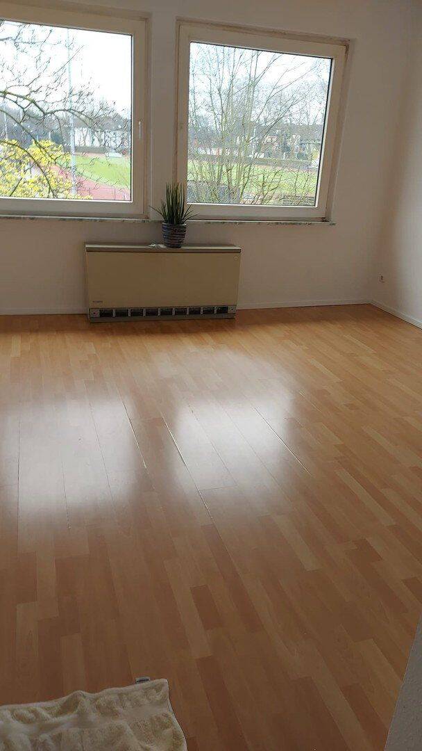 Stilvolle 1,5 Zimmer-Wohnung und großer Küche mit Balkon in Essen, 45326 – Essen – Vorschaubild 2