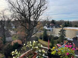 Brück Immobilien - Helle 2-Zi.-Eigentumswohnung mit Balkon - Ideale Kapitalanlage