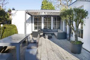 Haus im Bungalowstil als Fertigbau mit Pool, Nebengelass und großem Grundstück – 12524 Berlin – Vorschaubild 3