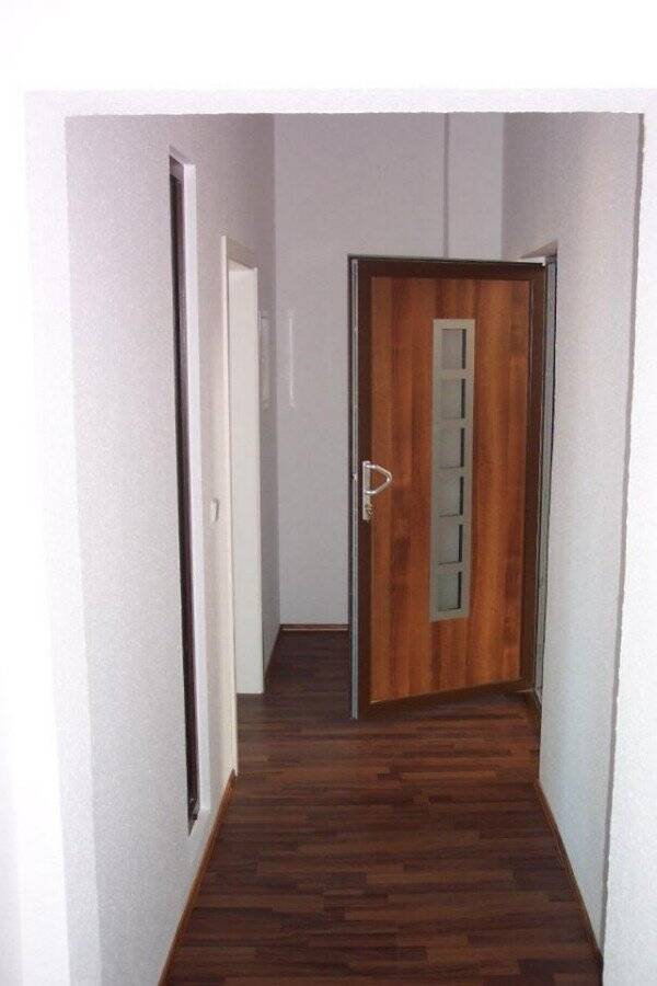 Geräumige schöne 2-Raum Wohnung, zentrumsnah, Stellplatz auf Wunsch – Naumburg (Saale) – Vorschaubild 7