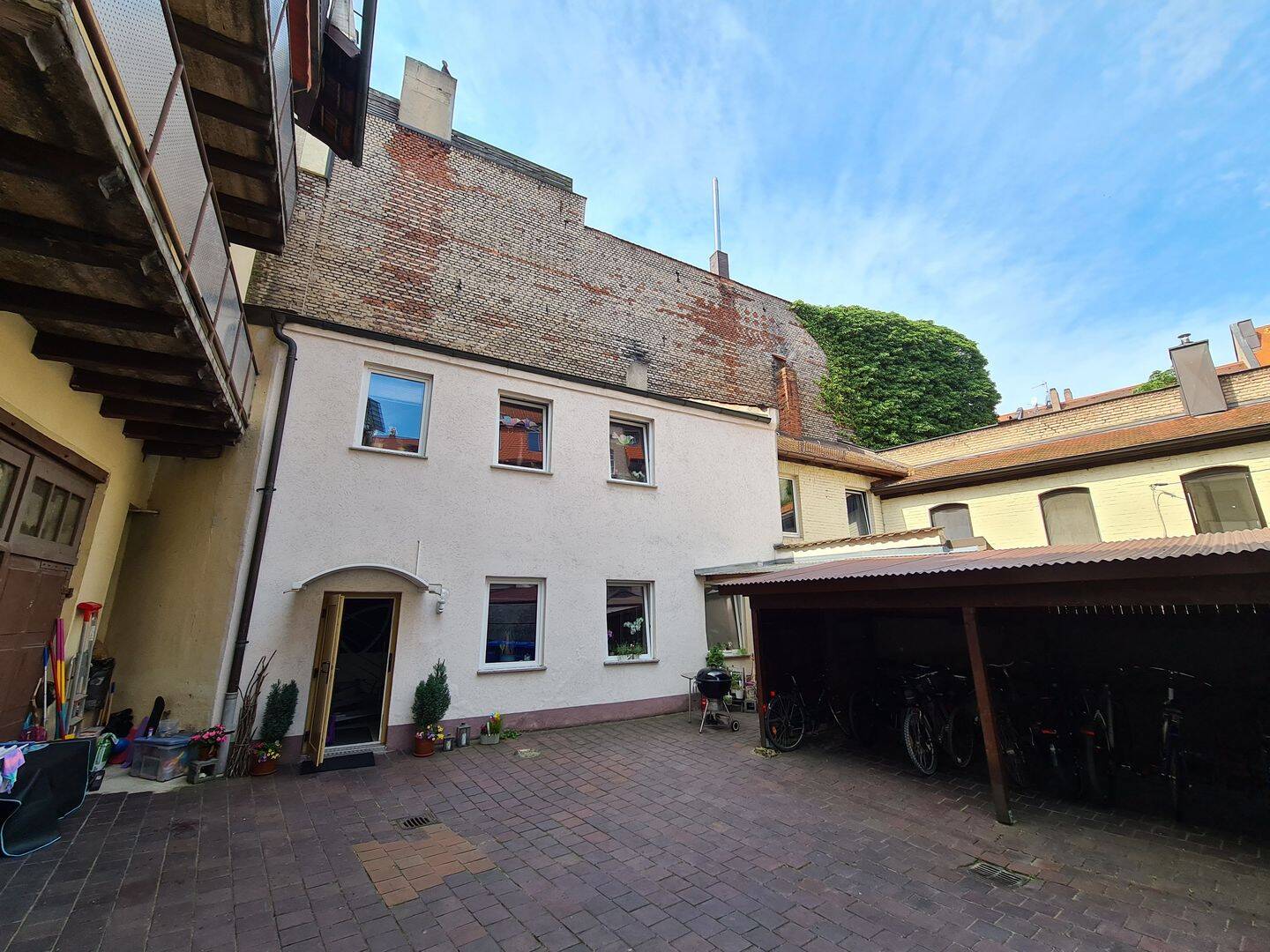 Großzügige 4-Zimmer-Wohnung mit Balkon im beliebten Nürnberg St. Leonhard – Nürnberg – Vorschaubild 2