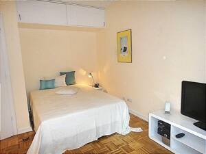 Gemütlich möbliertes Apartment/ Balkon /Fahrstuhl / Kabel-TV/Keller/ Waschküche/ ab 01.09.2026 – 22085 Hamburg – Vorschaubild 4