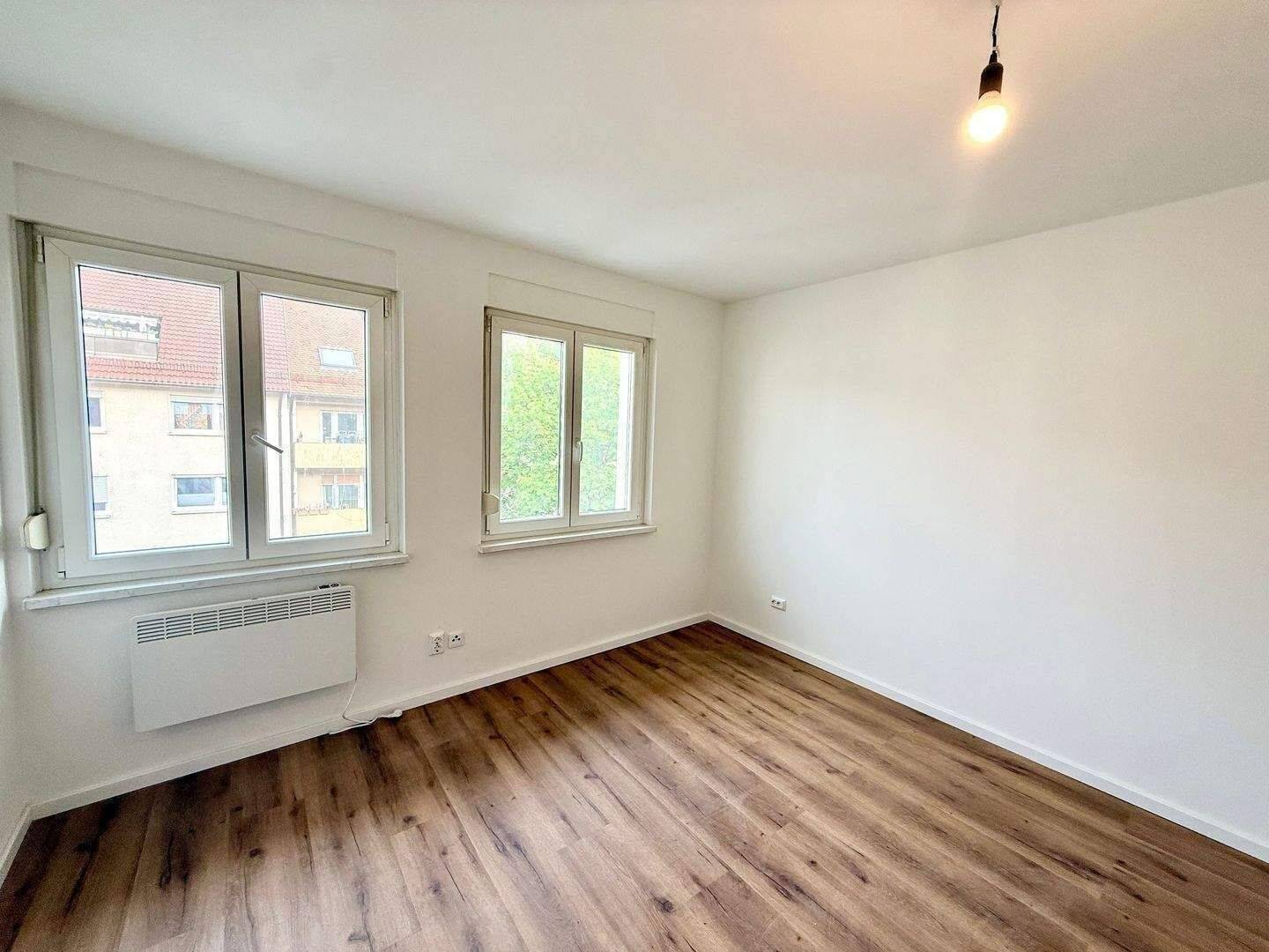 Ideal geeignet für 2-er WG! Freie & helle 2-Zimmer-Wohnung im 2.OG in nettem MFH direkt an der TH – Nürnberg – Bild 1 von 9