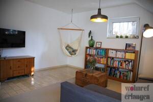 Vermietet wird eine schöne 3 Zimmer Wohnung am Burgberg von Erlangen – 91054 Erlangen – Vorschaubild 2