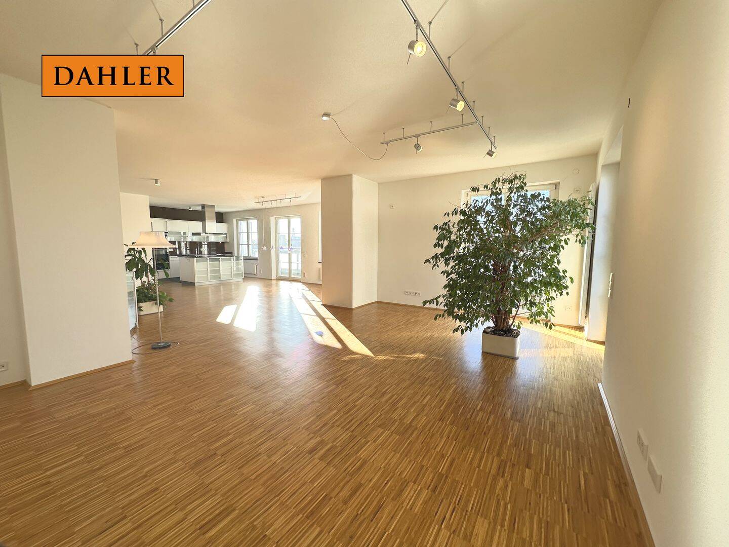 Exquisite Penthouse-Maisonette mit privater Dachterrasse – Augsburg – Vorschaubild 5