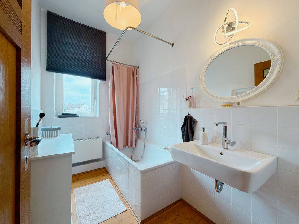 Altbau par excellence! In dieser Wohnung werden Wohnträume wahr! – Bielefeld – Vorschaubild 8