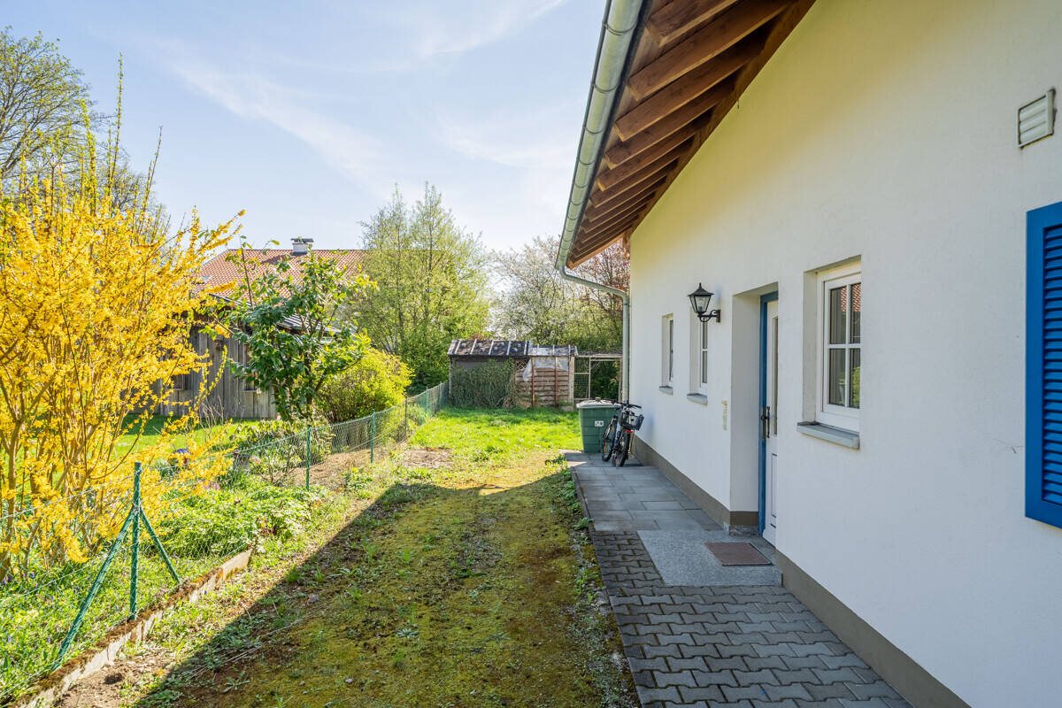 Idyllisch gelegen & großzügig geschnitten - Zweifamilienhaus mit Charme in Issing – Vilgertshofen – Vorschaubild 2