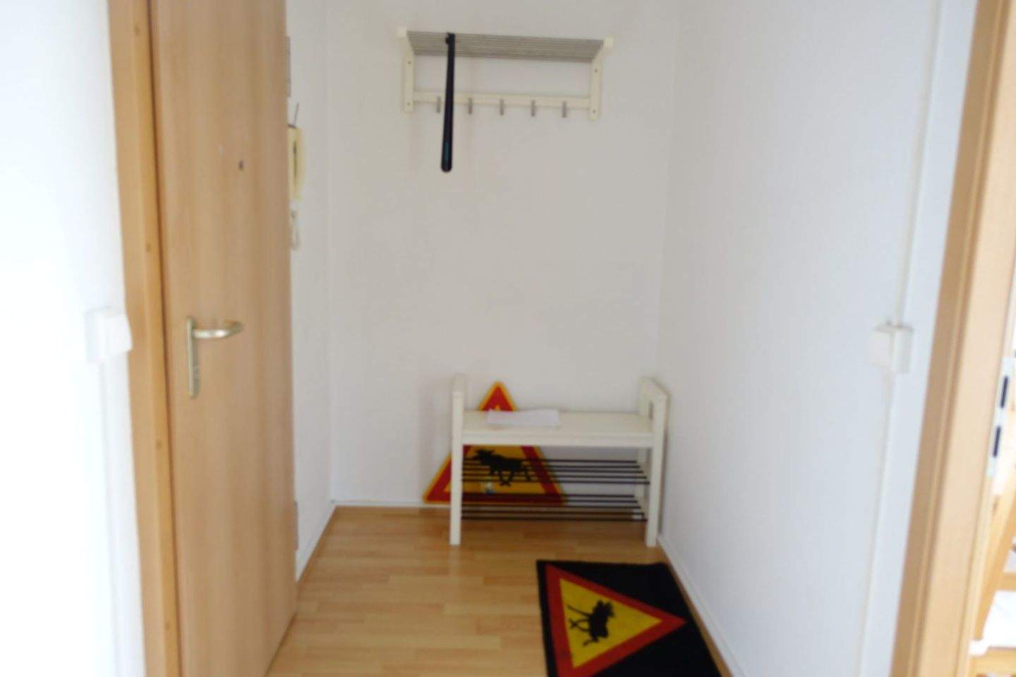 Teil-MÖBLIERTE Wohnung bequem für PENDLER zum einziehen ... – Chemnitz – Vorschaubild 4
