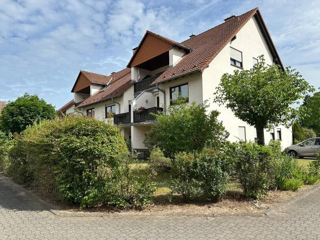Sofort frei! Barrierearme 2-Zimmer-Erdgeschosswohnung mit Traum-Balkon und Gartenzugang
