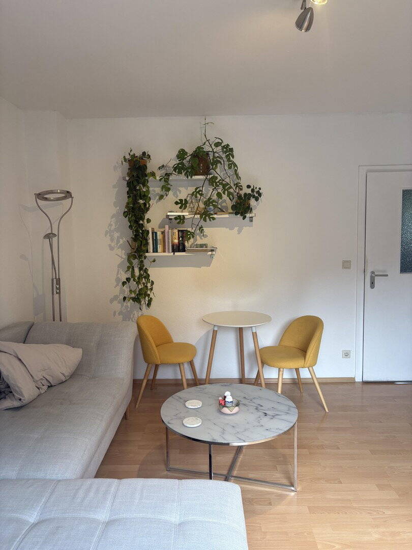 Schöne, helle 3 Zi. Wohnung mit EBK und Gartenmitbenutzung im Herzen von Friesdorf