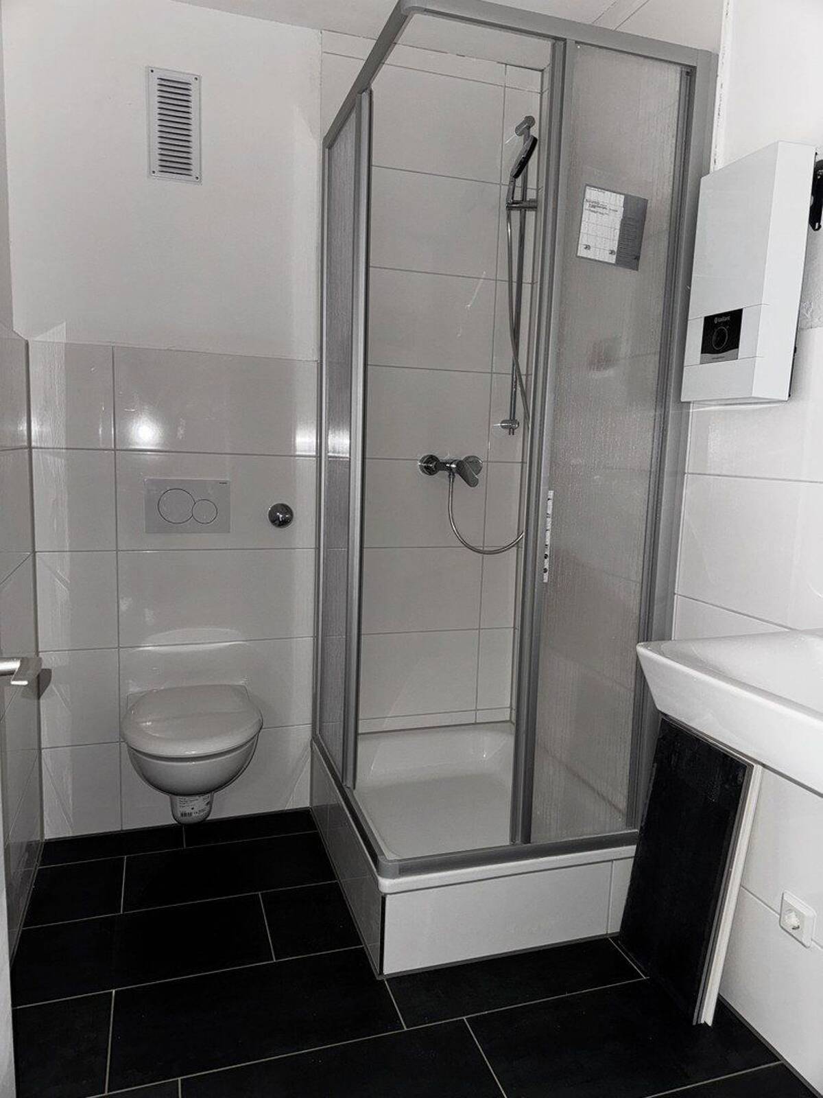 Charmantes City-Apartment: Frisch renoviert und bezugsfertig – 44309 Dortmund – Bild 1 von 4