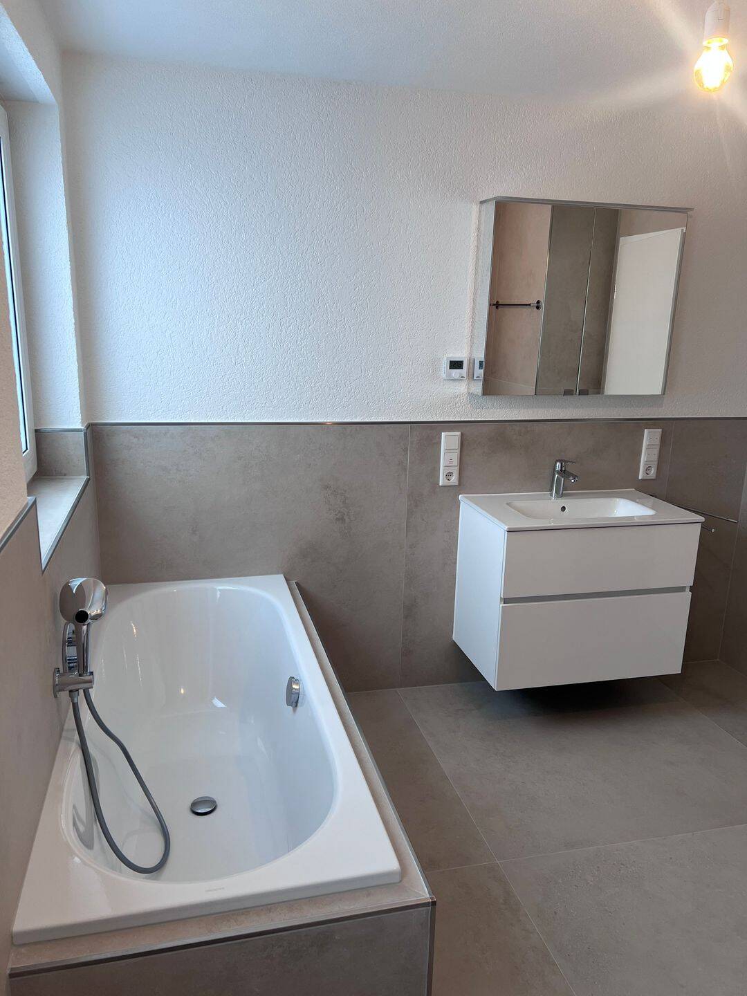 Hochwertige 3-Zimmerwohnung mit Erstbezug nach Kernsanierung – Ihr neues Zuhause auf Neubauniveau! – Karlsruhe – Vorschaubild 2