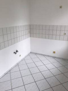 * Kleine 1,5-Zimmer mit Laminat, EBK, Wannenbad und Aufzug in Zentrumsnähe zum Toppreis! * – Chemnitz – Vorschaubild 9